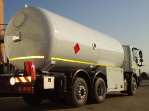 Camion botte per trasporto gas